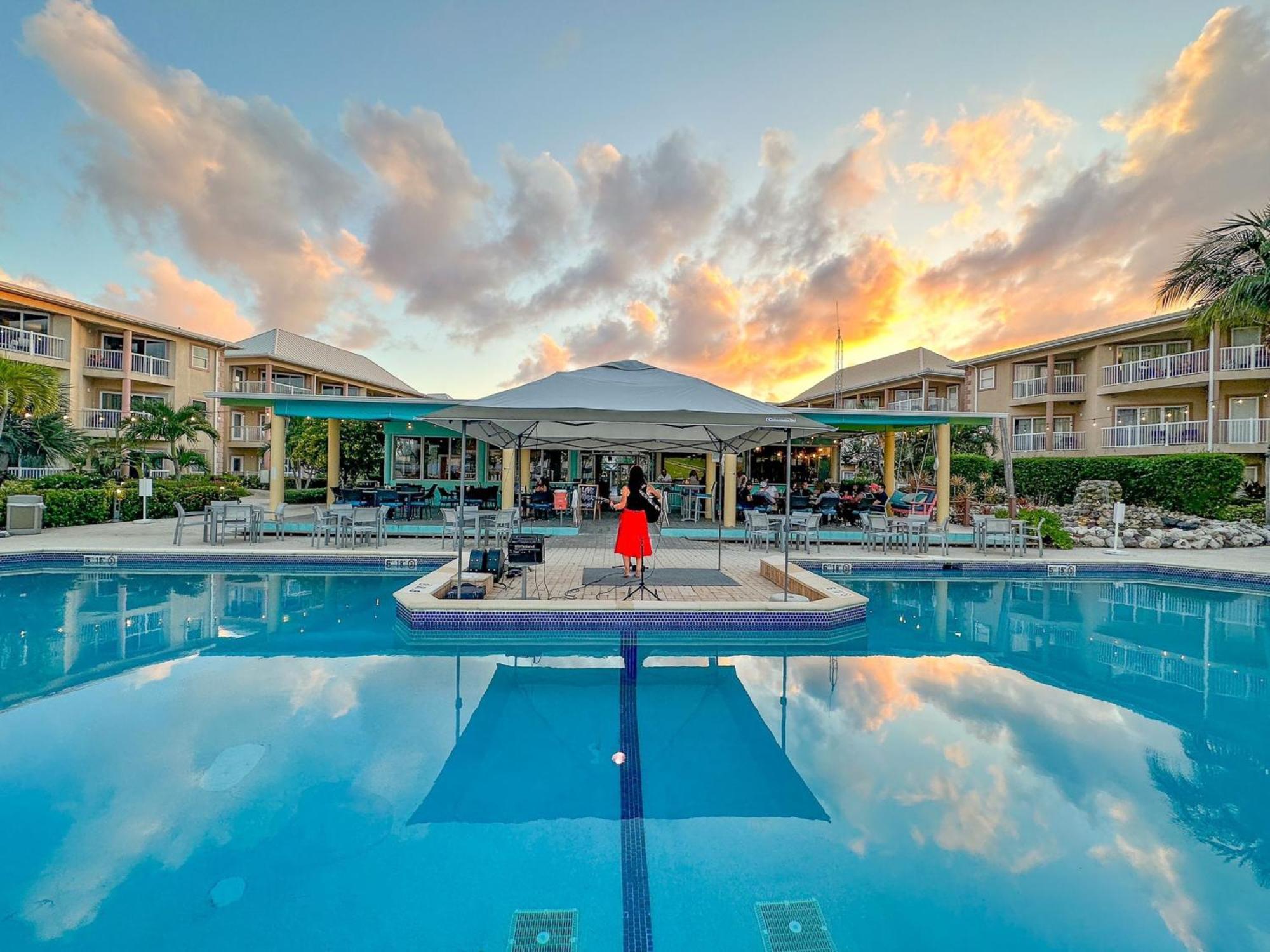 The Grand Caymanian Resort George Town Exterior photo